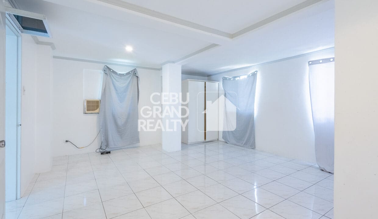 RHPGV1 - Cozy Elegance in a Peaceful Corner - Cebu Grand Realty (21)