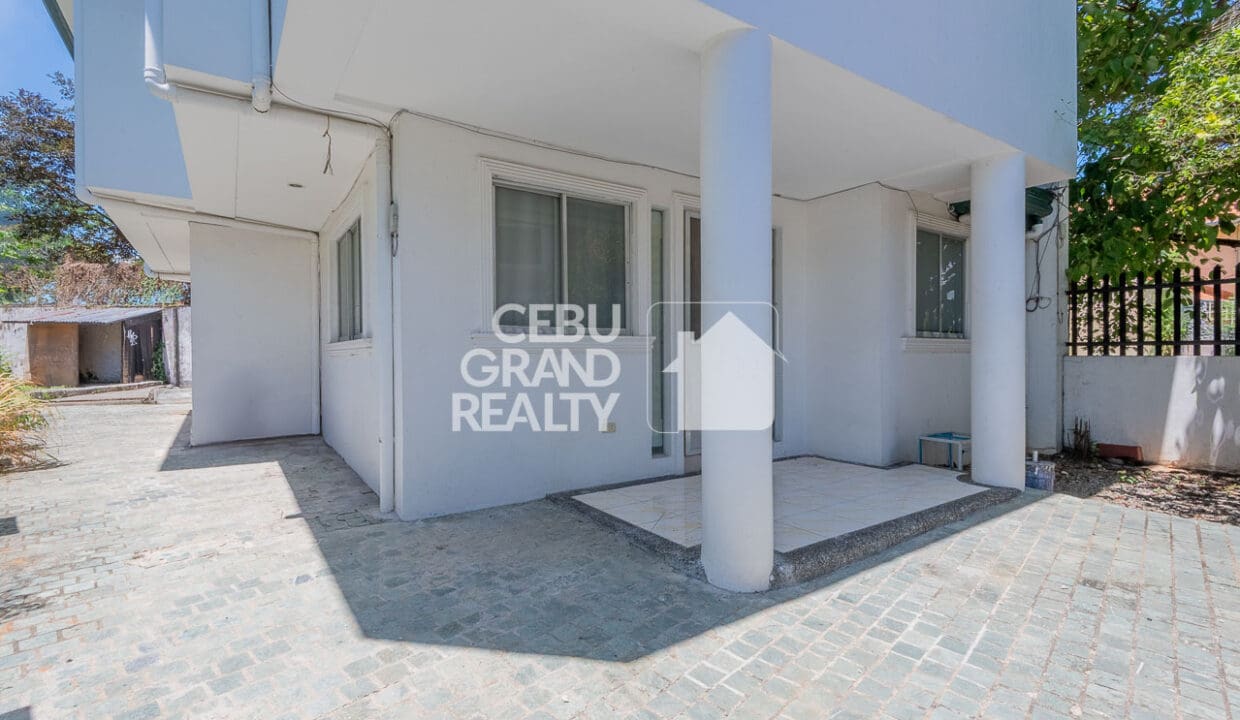 RHPGV1 - Cozy Elegance in a Peaceful Corner - Cebu Grand Realty (32)