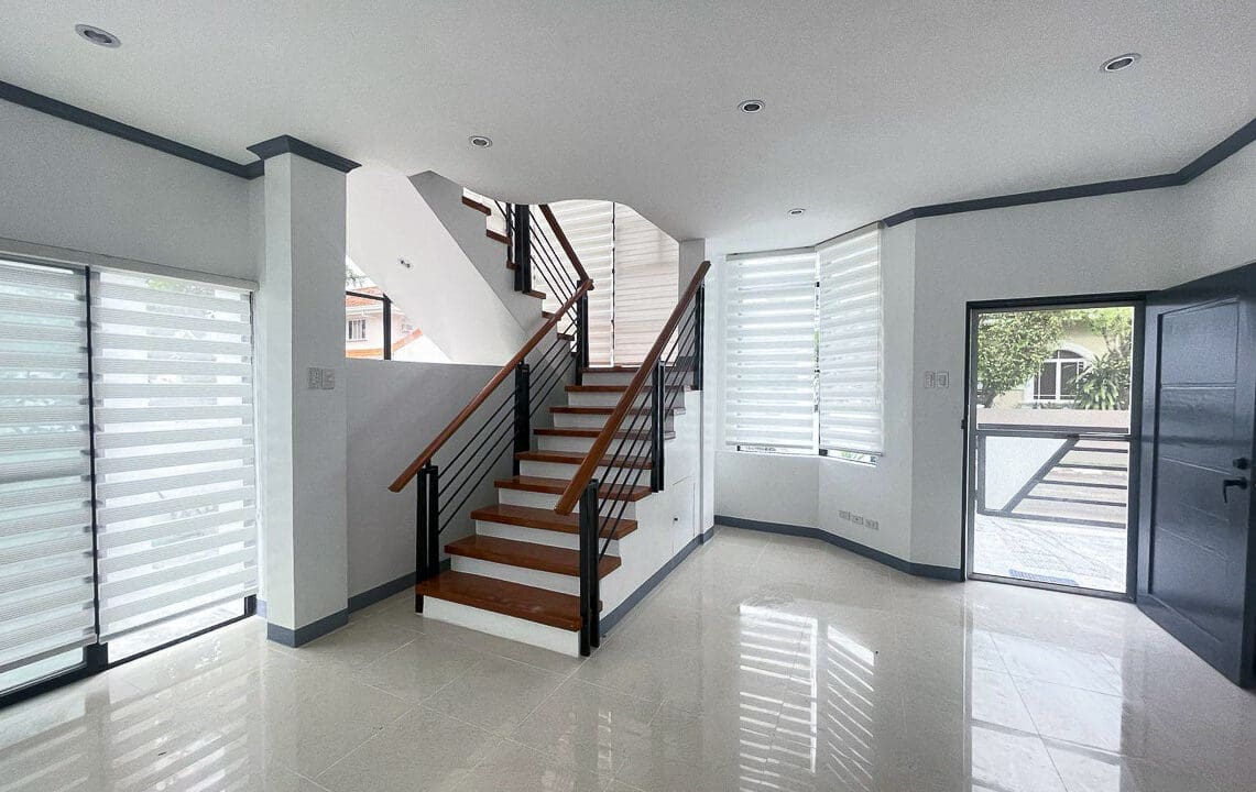 SRBMG3 - Chic Minimalist Home with Polished Interior - Cebu Grand Realty - (4)