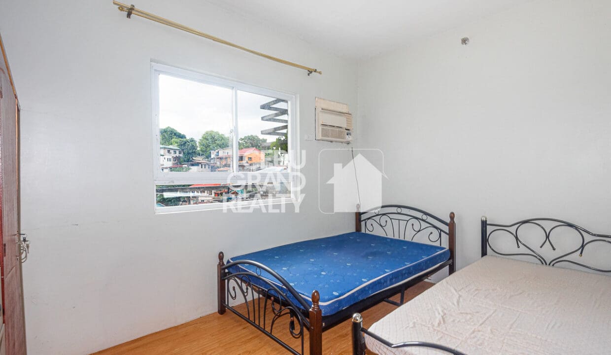 RCMGR1 - Bright And Breezy High Floor Living Awaits in a Cozy Condo - Cebu Grand Realty (7)