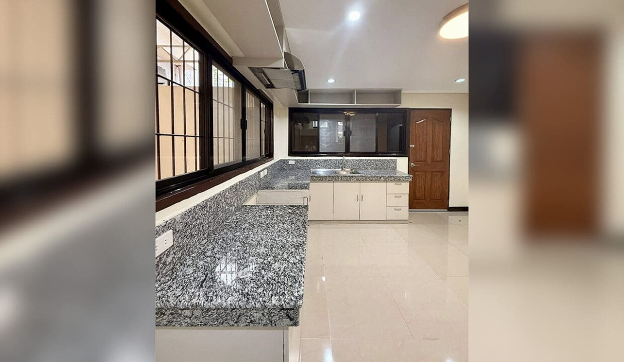 RHMV6 - Cozy Corner Bungalow with Natural Light and Great Layout- Cebu Grand Realty (14)
