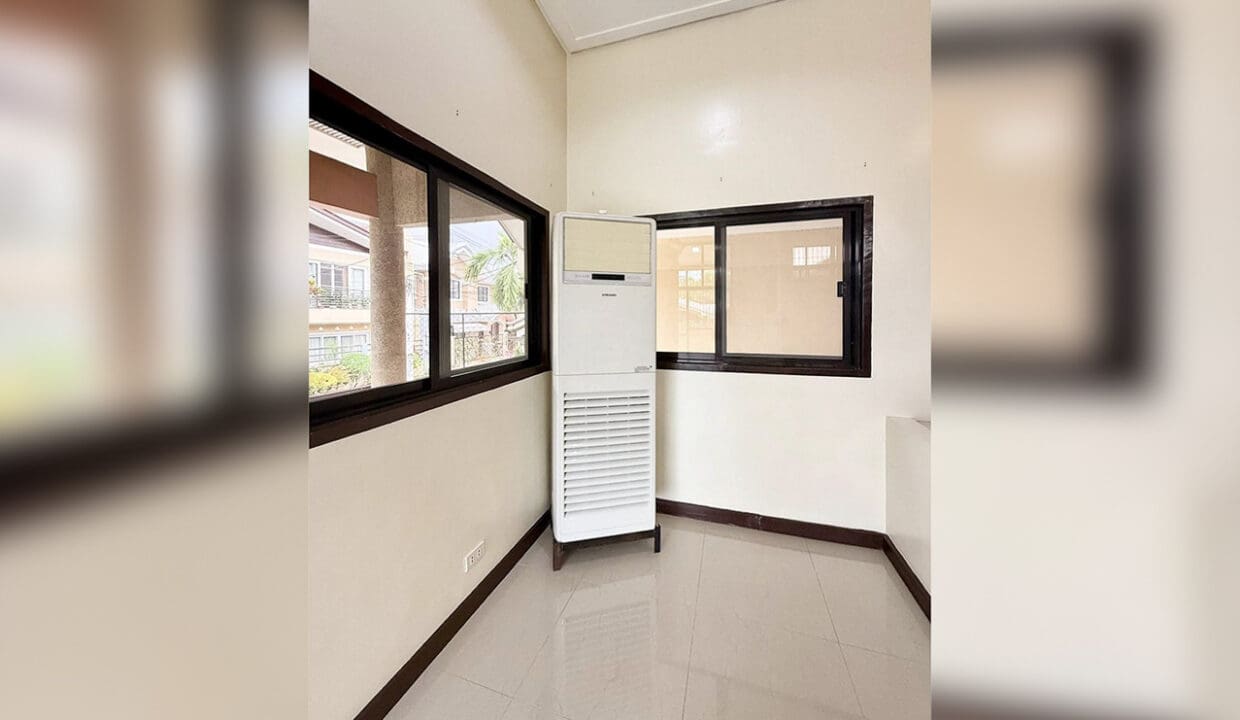 RHMV6 - Cozy Corner Bungalow with Natural Light and Great Layout- Cebu Grand Realty (17)