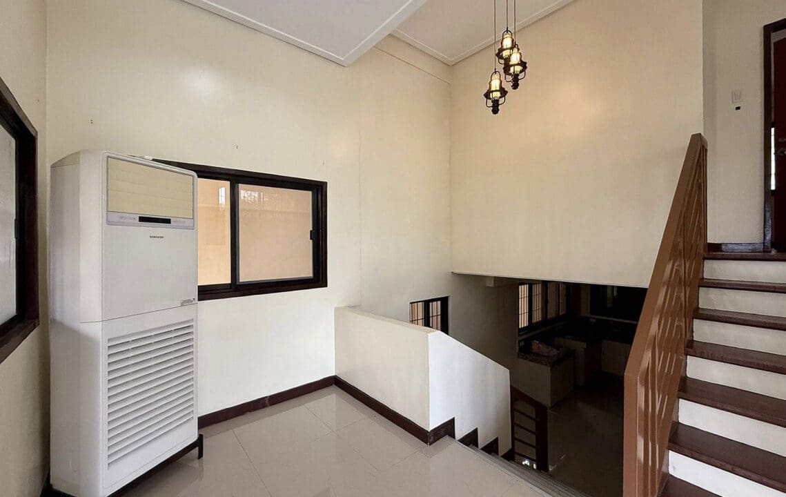 RHMV6 - Cozy Corner Bungalow with Natural Light and Great Layout- Cebu Grand Realty (17A)