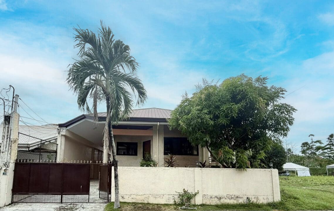 RHMV6 - Cozy Corner Bungalow with Natural Light and Great Layout- Cebu Grand Realty (21)