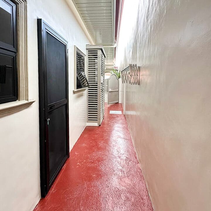 SRBML105 -Timeless Charm Meets Modern Comfort in an Elegant Bungalow - Cebu Grand Realty (51)