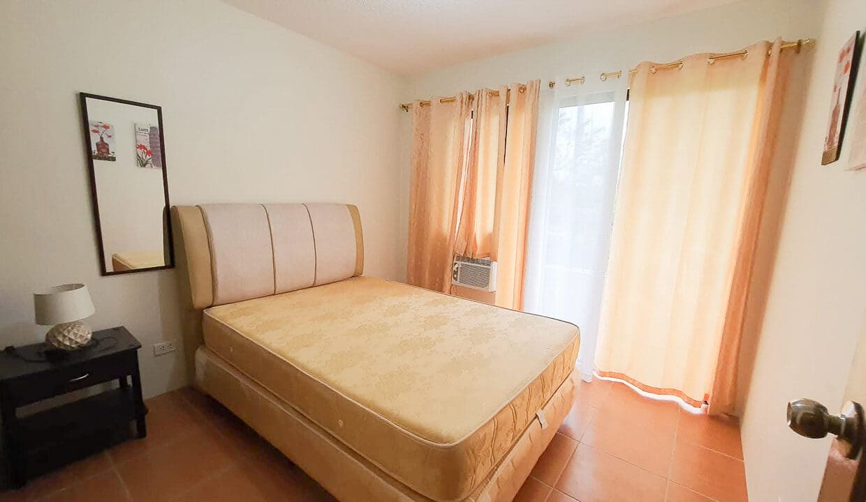 SRBOO5 - Scenic Greenside Haven Condo with Balcony and Golf View - Cebu Grand Realty (2)
