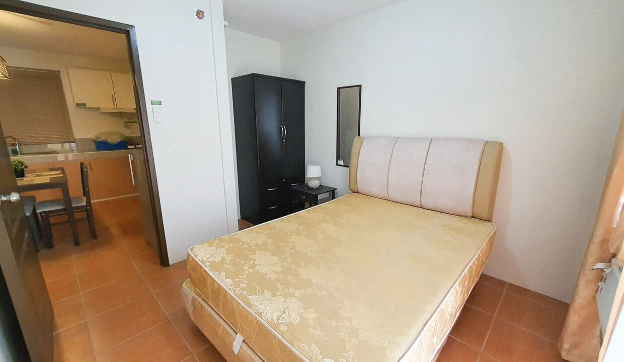 SRBOO5 - Scenic Greenside Haven Condo with Balcony and Golf View - Cebu Grand Realty (3)