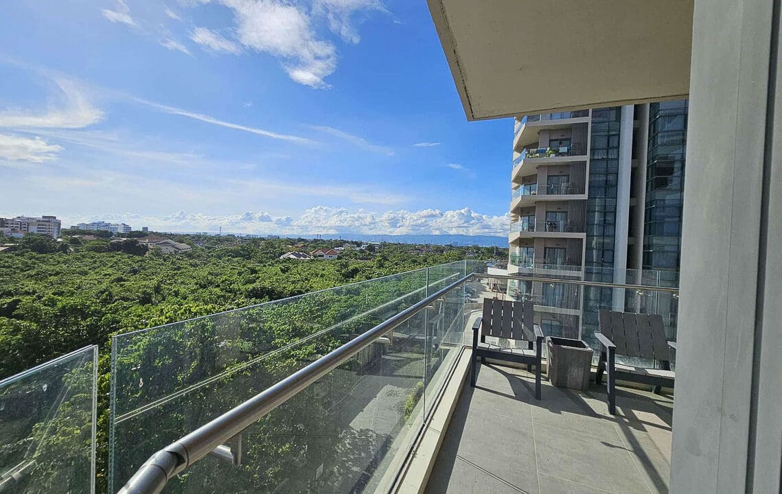 RCTSS3 - Sunkissed Serenity Escape in a Stylish Unit- Cebu Grand Realty (15)