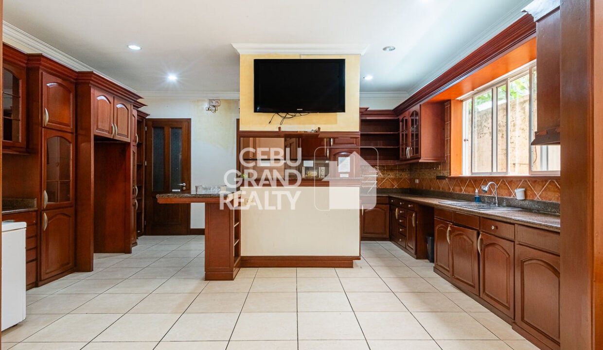 RHSTM6 - Mediterranean Inspired Dream Home with Pool and Garden Oasis - Cebu Grand Realty (4)