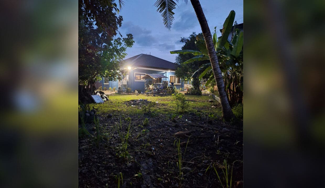 SRBTC1 - Serene Charm Elegant Blue Bungalow on a Spacious Lot - Cebu Grand Realty (17)