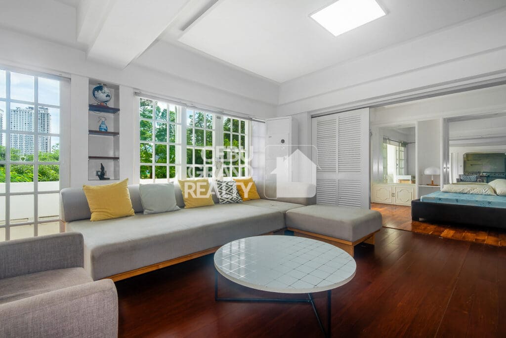 Penthouse for Rent in Banilad with Golf Views | Cebu Grand Realty