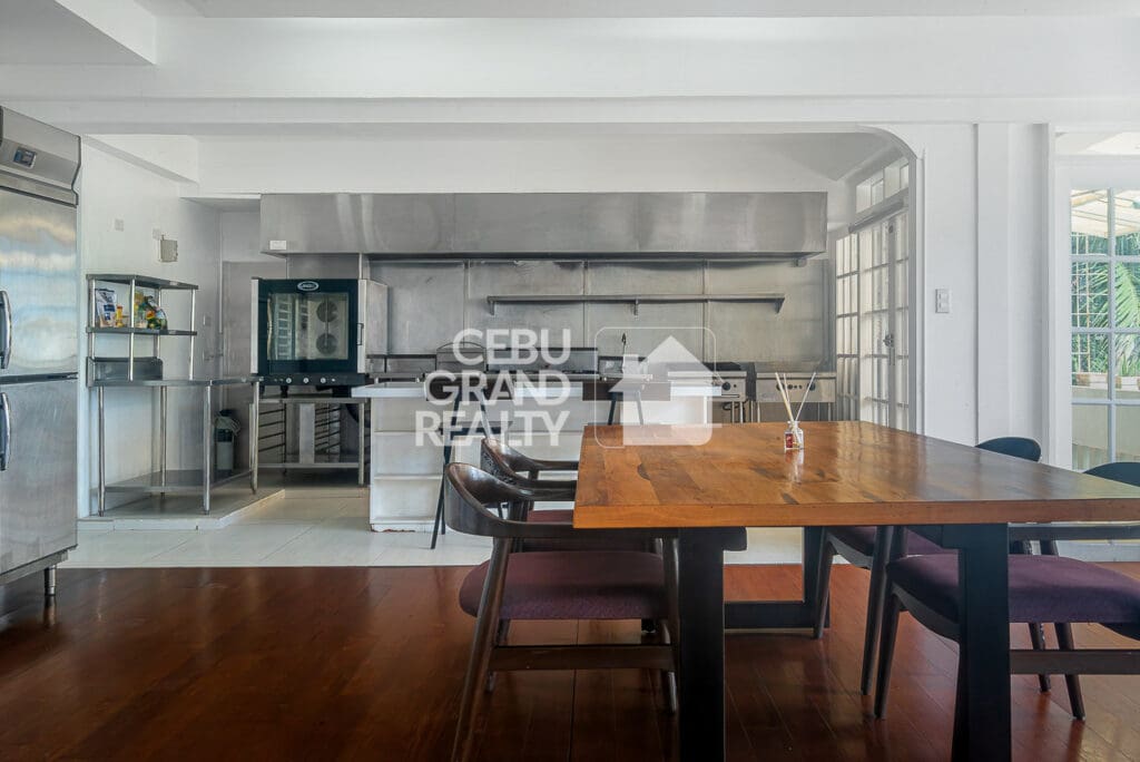 Penthouse for Rent in Banilad with Golf Views | Cebu Grand Realty