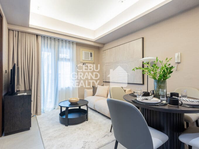 Chic Modern and Cozy Condo with Stunning Ocean Views