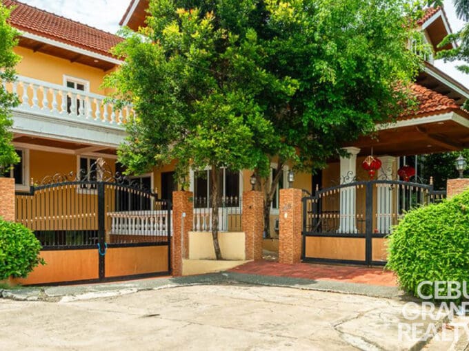 Exterior view of a spacious home in Banilad Cebu designed for big families