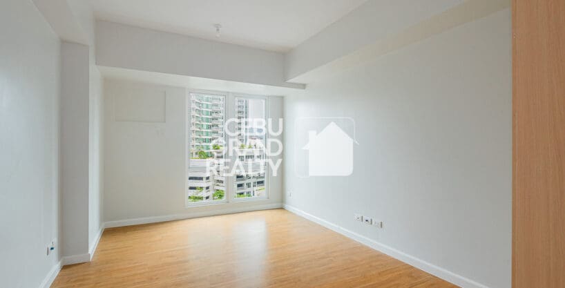 City View Studio Condo in Solinea Tower 4