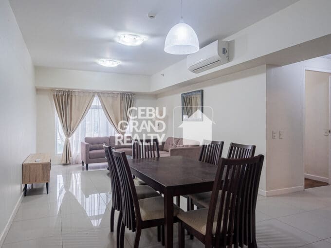 Chic Minimalist Condo with Panoramic Views at Sedona Parc