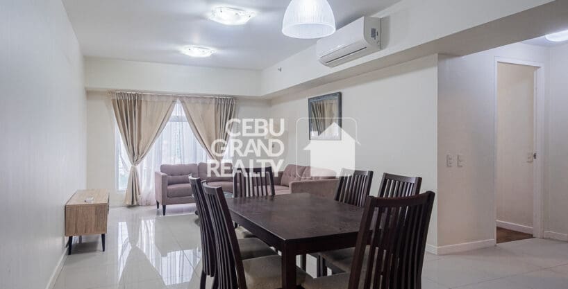 Chic Minimalist Condo with Panoramic Views at Sedona Parc