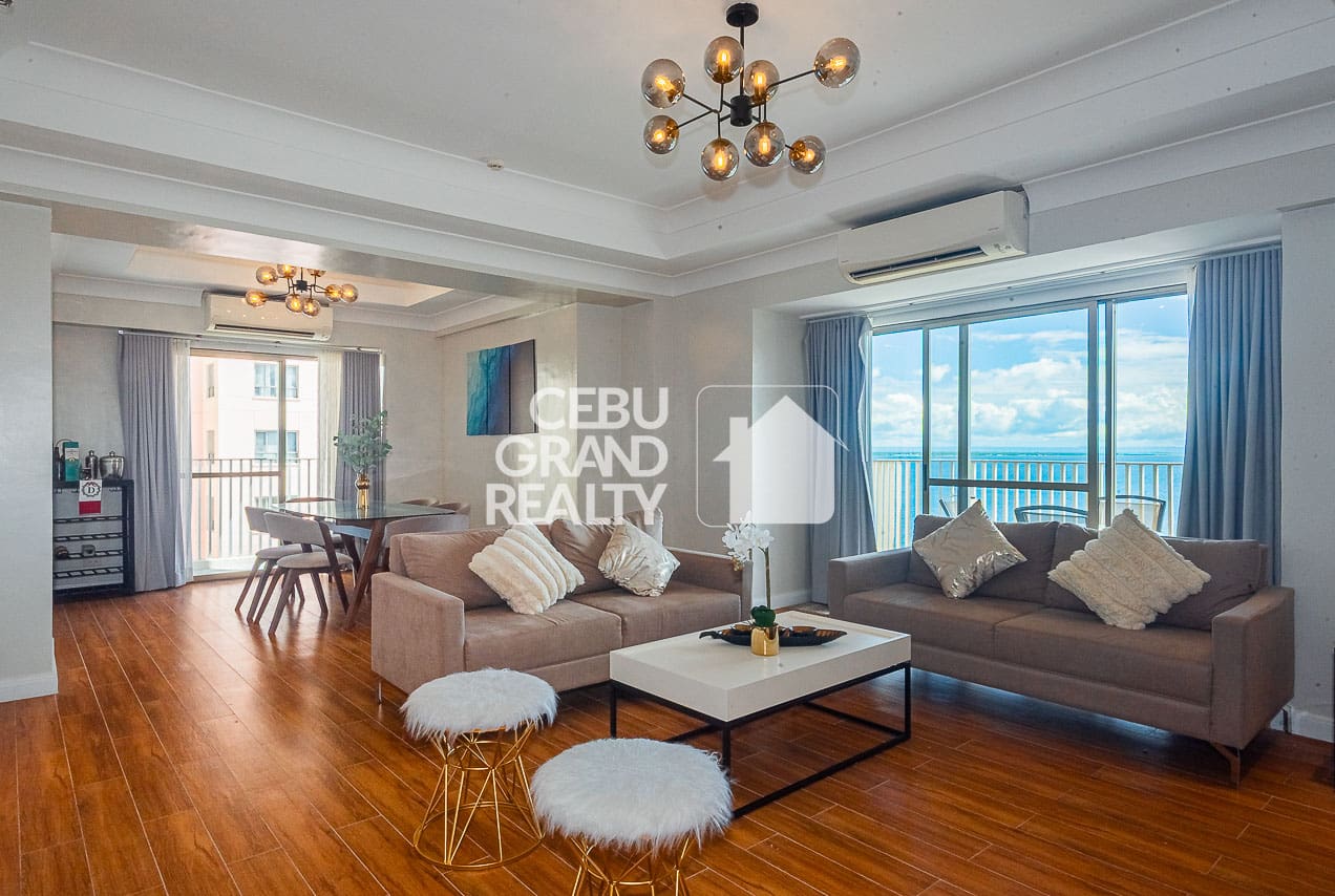 Luxury Condo with Panoramic Ocean View at Movenpick Residences