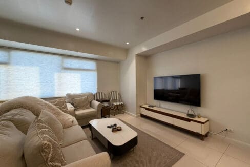 Open living, dining, and kitchen layout of brand-new 1BR condo at The Alcoves Cebu