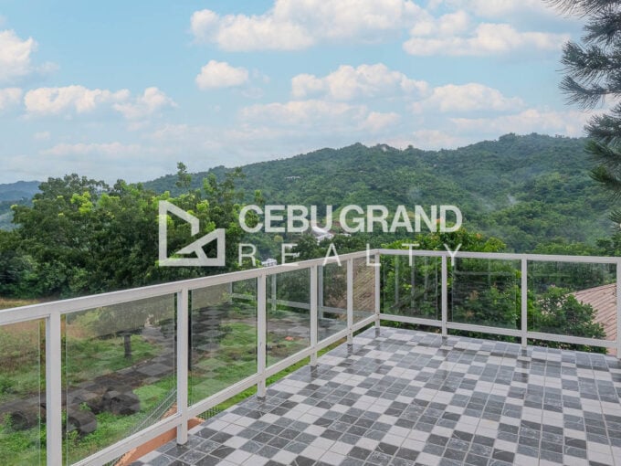 House for rent in Binaliw, roof terrace with glass railings and mountain views