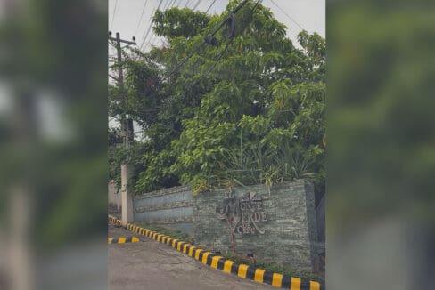 El Monte Verde Subdivision gate — Consolacion lot for sale