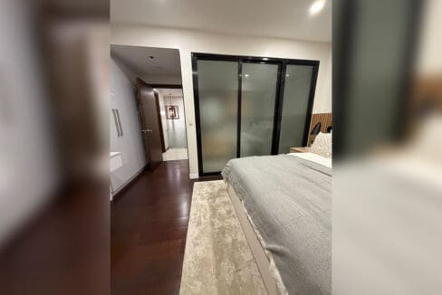 Alcoves condo for sale — accessibility-ready master bath with grab bars