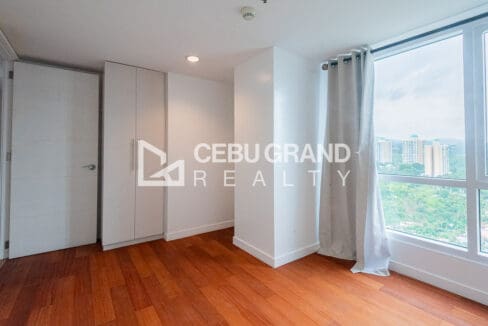 Semi-Furnished 3BR Condo for Sale at Marco Polo Residences