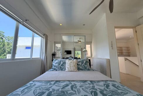 Vistamar house for sale — central lap pool with fountain features