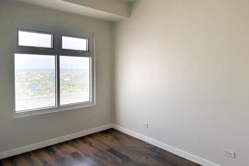 Service and storage room with corner windows at the condo for sale at Sedona Parc, Cebu Business Park