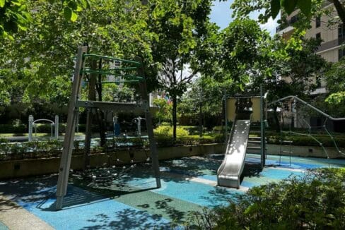 Landscaped grounds and planting along the Mandani Bay waterfront