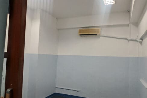 Private supervisor office with split-type air conditioning