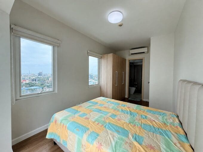 Furnished 2BR Condo with Balcony for Rent at Solinea Tower 3