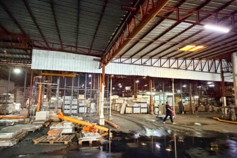 Open warehouse bay with steel columns and overhead lighting on Hernan Cortes, Mandaue