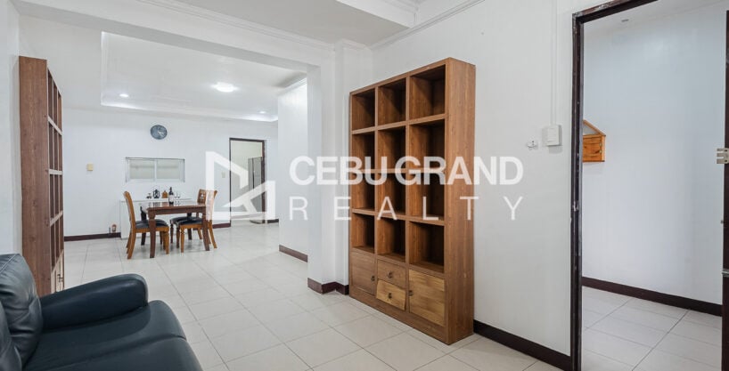 Living area at the Banilad townhouse looking through to the dining table