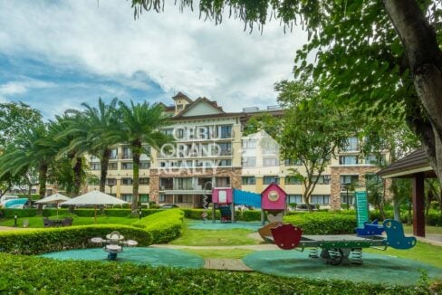 Children's playground in the landscaped gardens of One Oasis